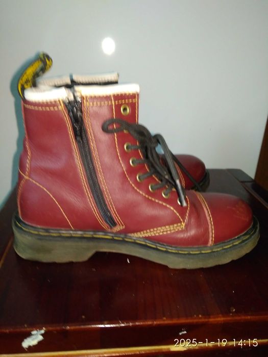 Продаю хорошие детские ботинки 33 размер,кожа.