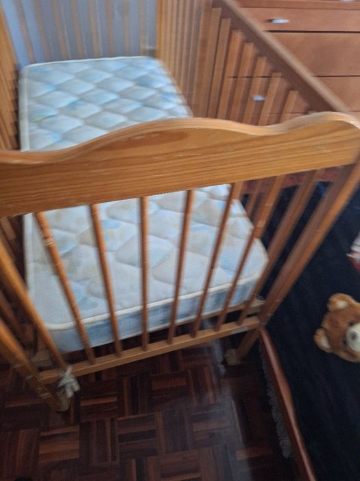 Berço de bebe usado