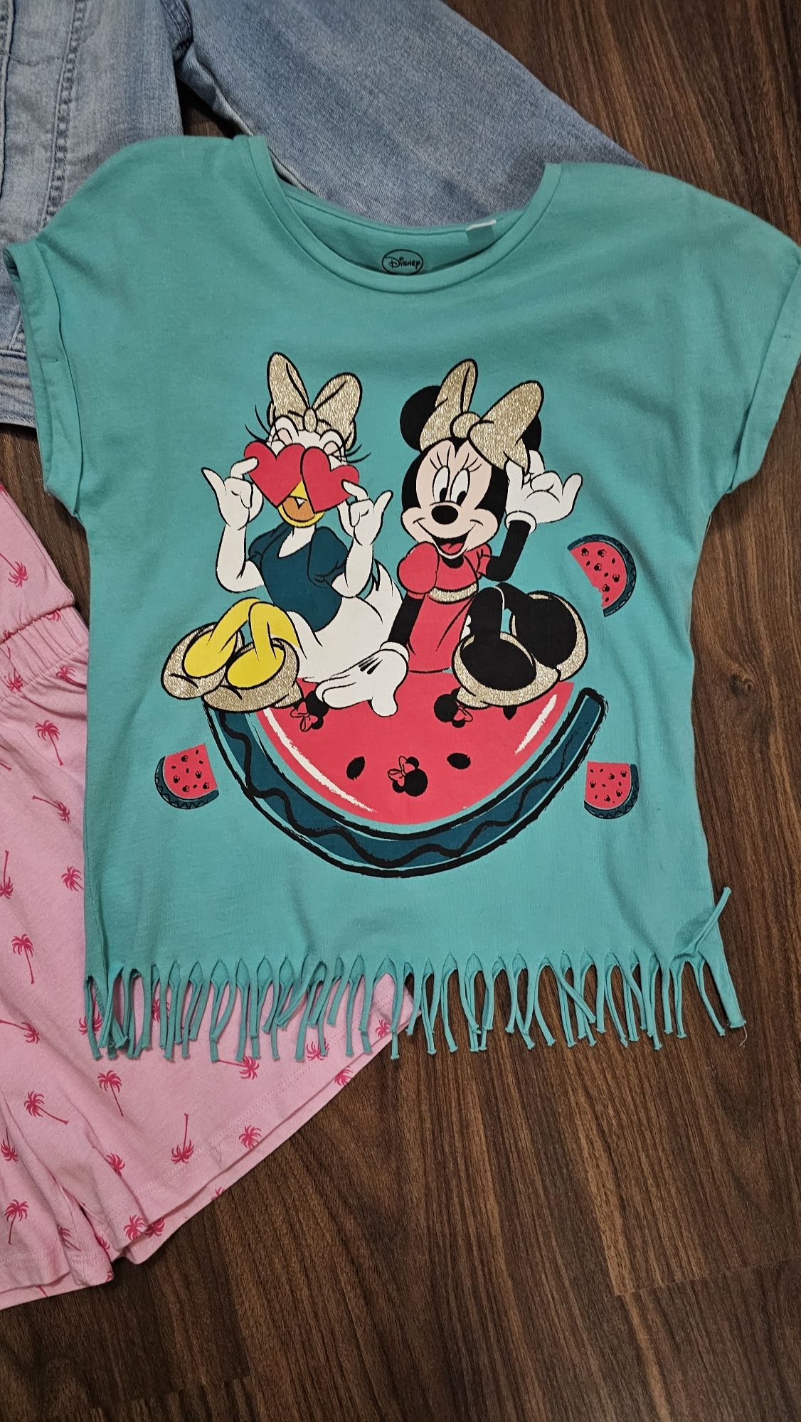 Джинсовый пиджак, ромпер Barbie, футболка Zara, туника