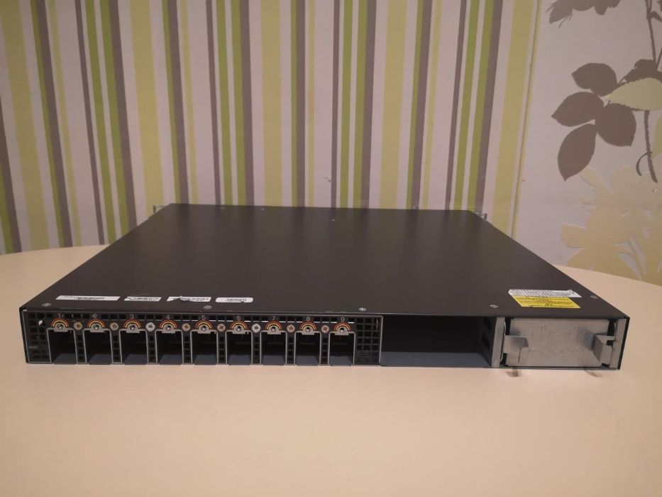 Расширяемая система резервного питания Cisco XPS-2200 нал/безнал