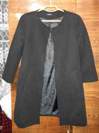 Піджак чорного кольору, подовжений