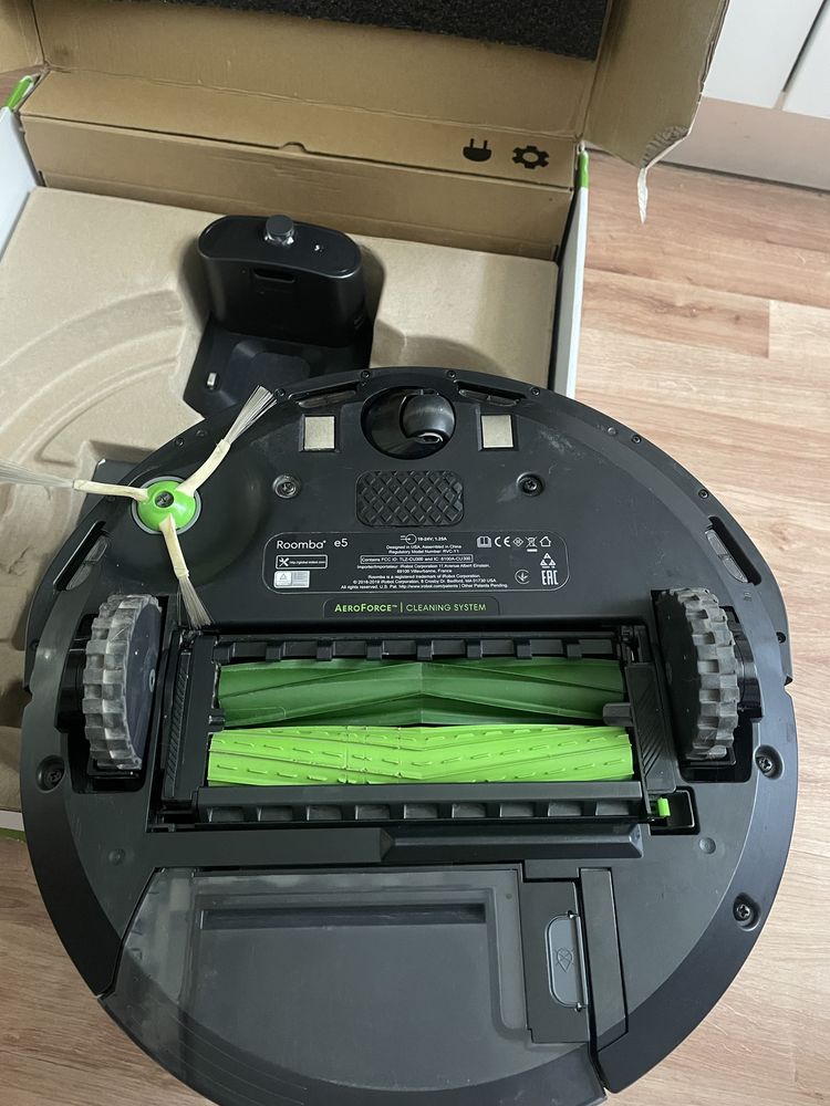 iRobot Roomba e5