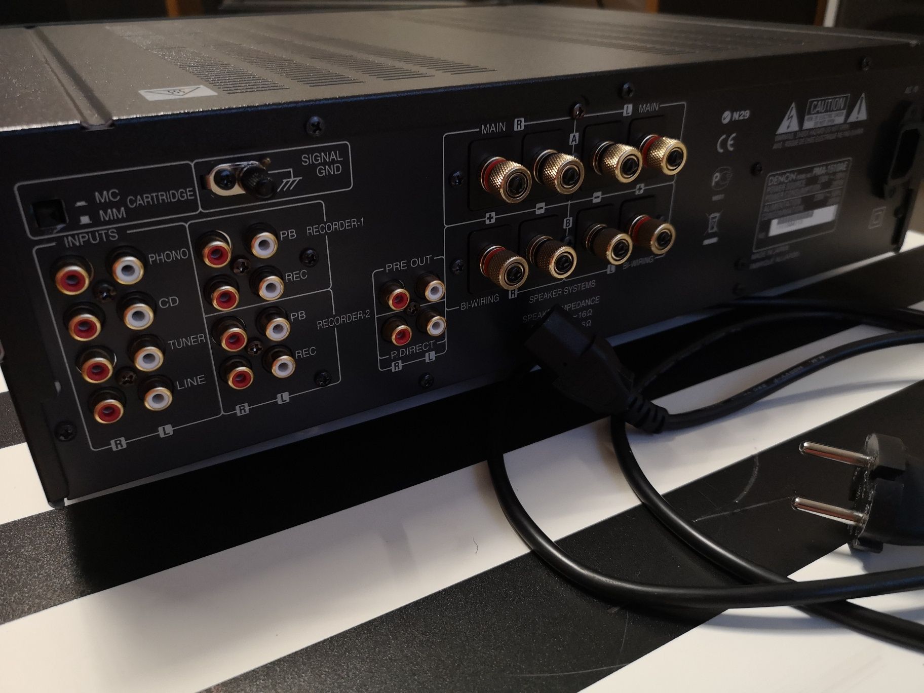 Wzmacniacz Denon PMA-1510AE z pilotem