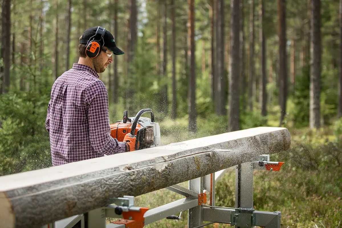 Trak łańcuchowy LOGOSOL F2 (4 m, 2 łoża kłody)