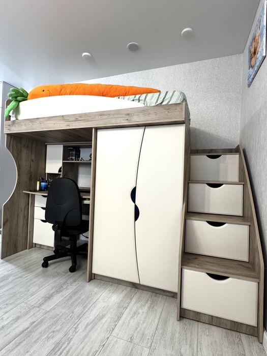 Продаж двокімнатної квартири з ремонтом в центрі міста