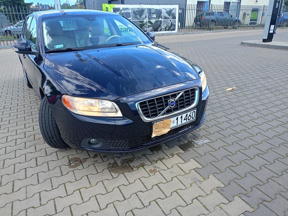 Volvo  V70 , 2.0 benzyna , 2009r , 320 tys.km przebieg