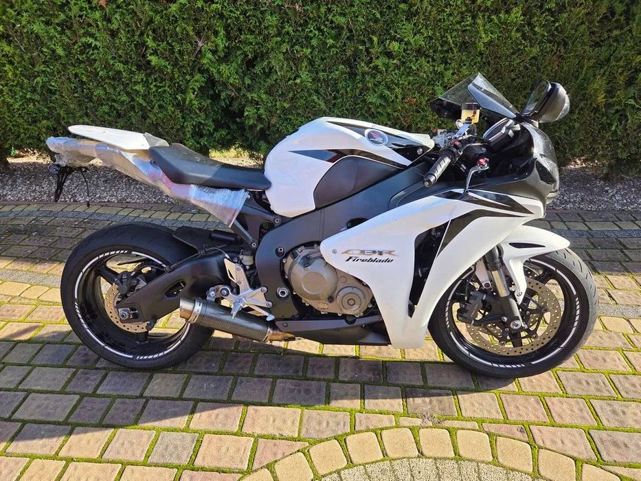 Honda CBR CBR1000RR CBR 1000 SC59 2009r