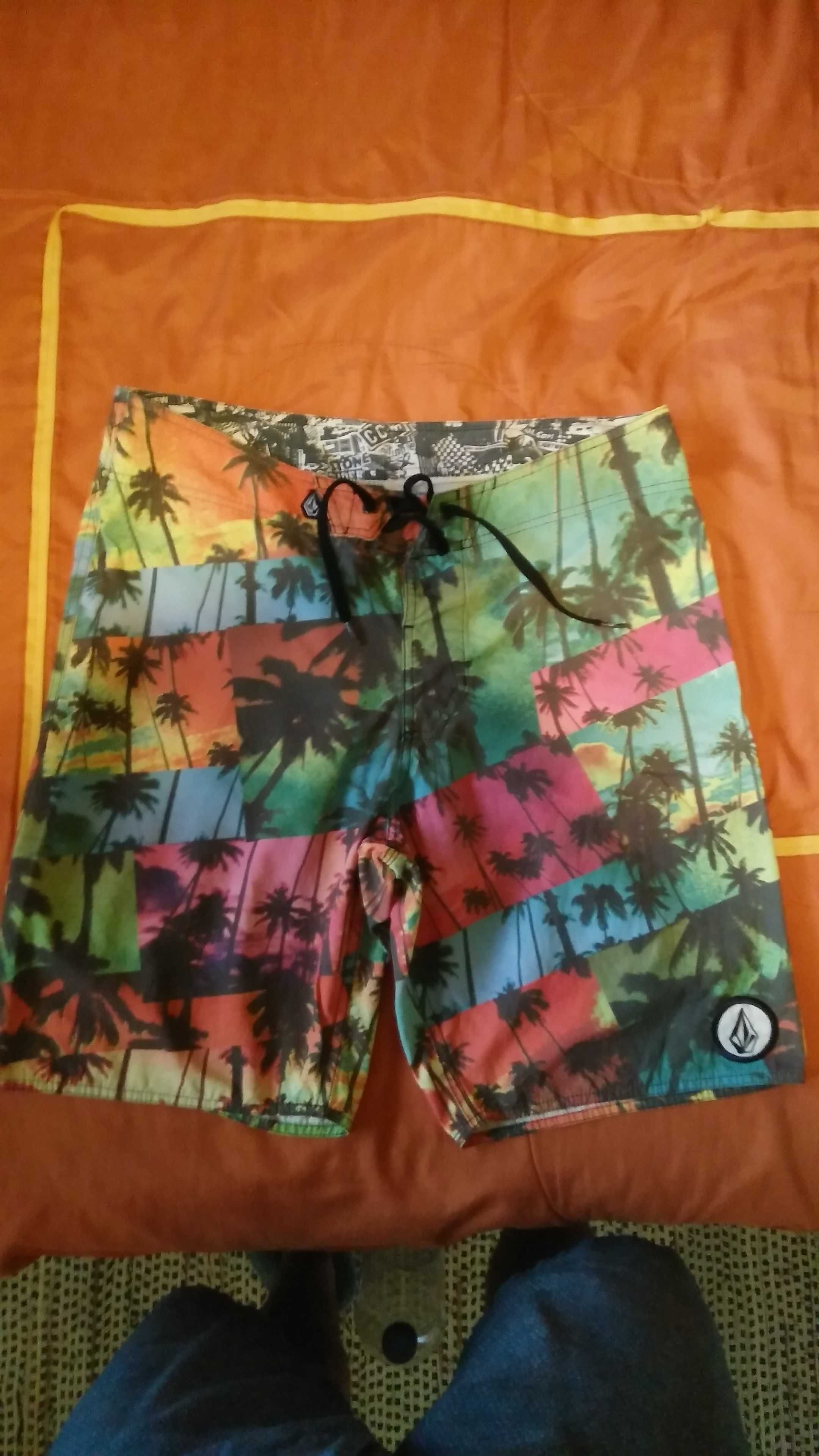 Calções Volcom size 32