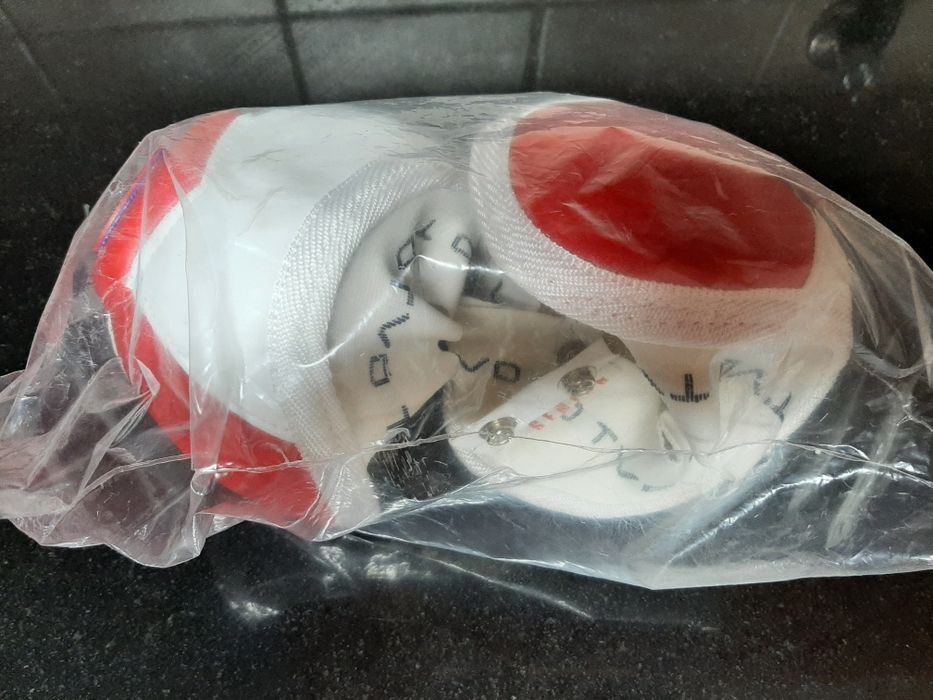 Joalheiras TVD sénior brancas e vermelhas