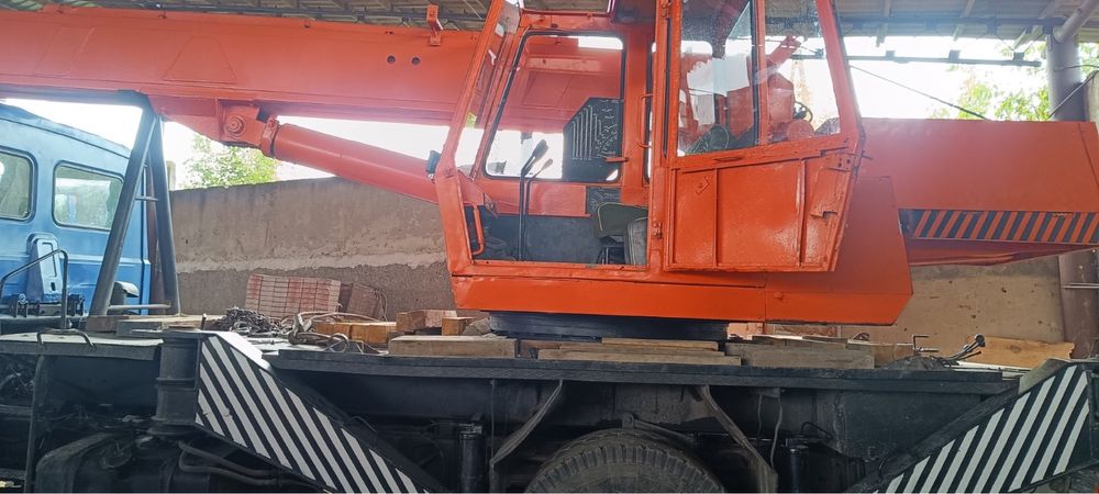 Оренда автокрану