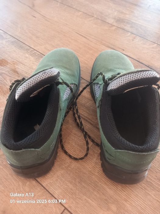 Buty robocze wzmocnione