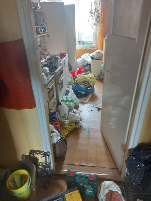 Opróżnianie Mieszkań Domów Strychów Piwnic Garaży, Wywóz Gratów