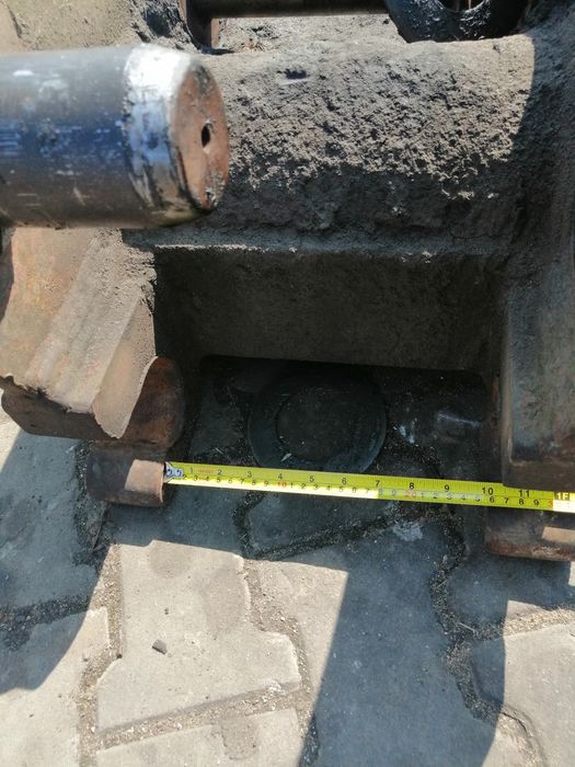 Koparka Atlas Cat liebherr szybkozłącze do koparki lehnhoff