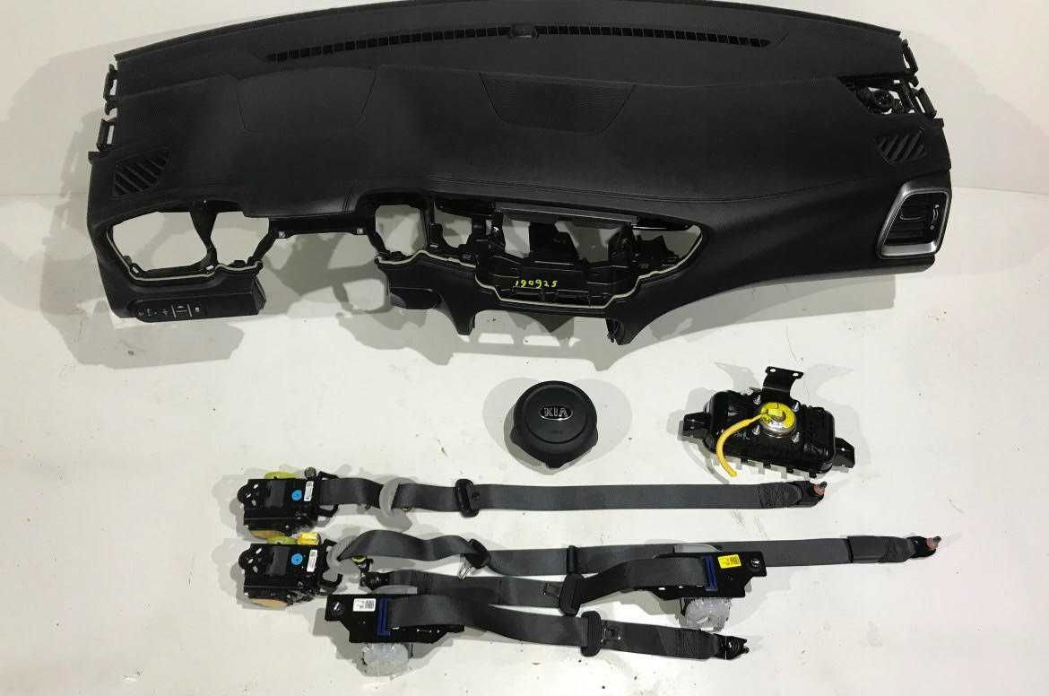 Kia Cerato tablier airbags cintos