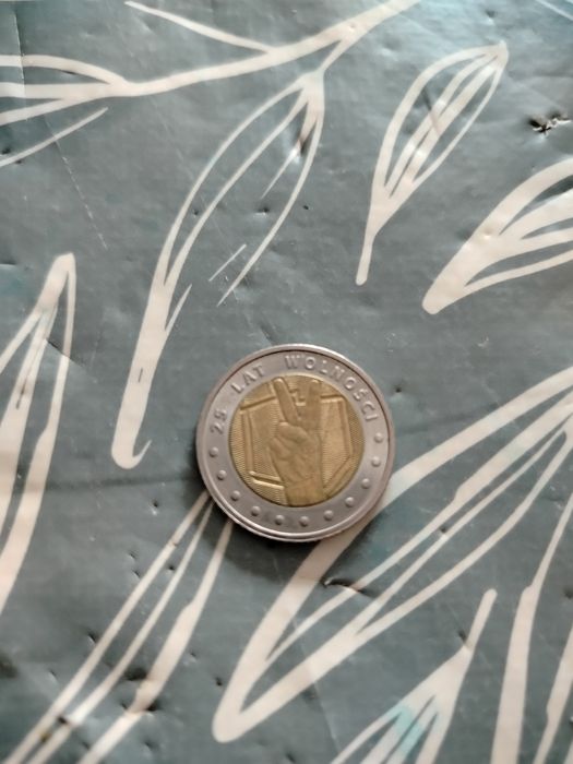 Moneta 5 złotych ze znakiem wolnosci