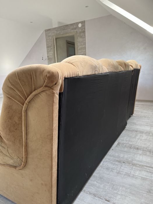 Диван розкладний зі спальним місцем