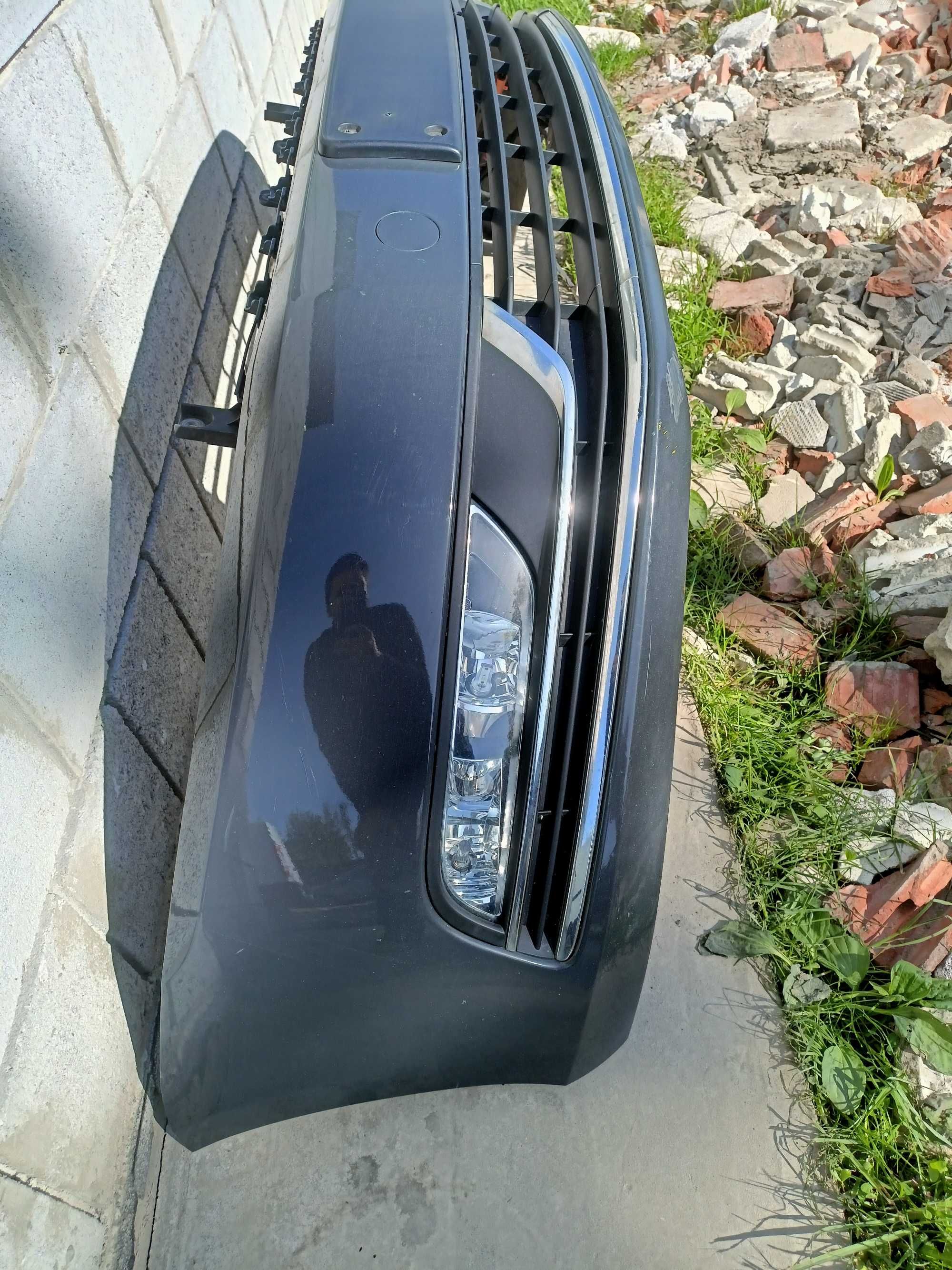 Бампер передній Volkswagen Passat B7 Пассат Б7 Європа В зборі