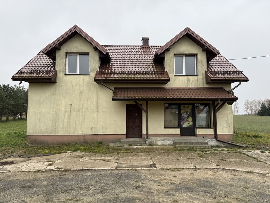 Budynek usługowo-mieszkalny – Wólka Ostrożeńska, przy trasie S17