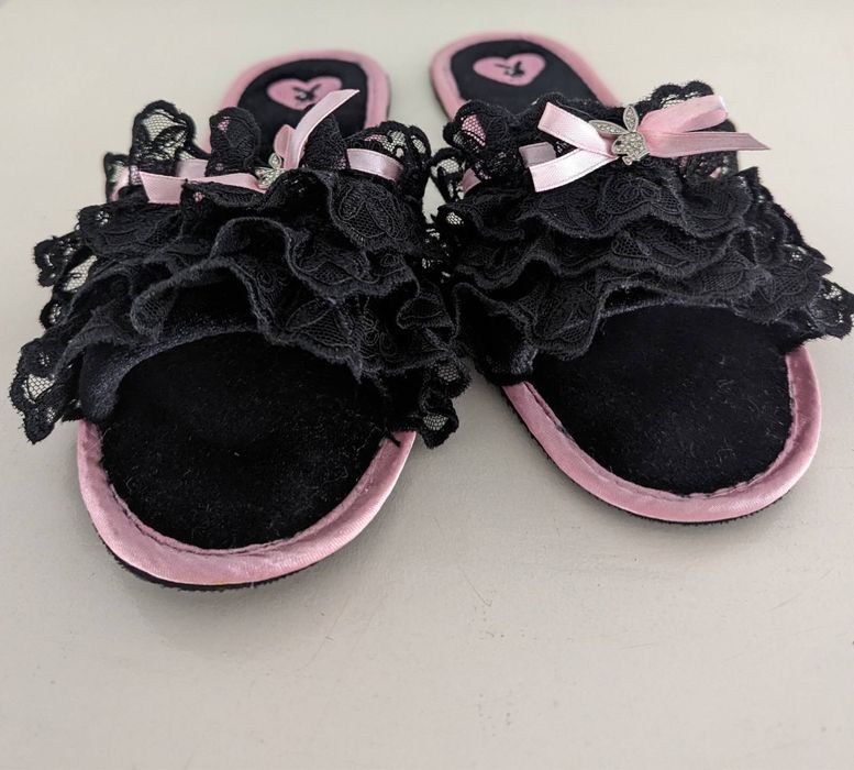 Шлепки тапочки плейбой