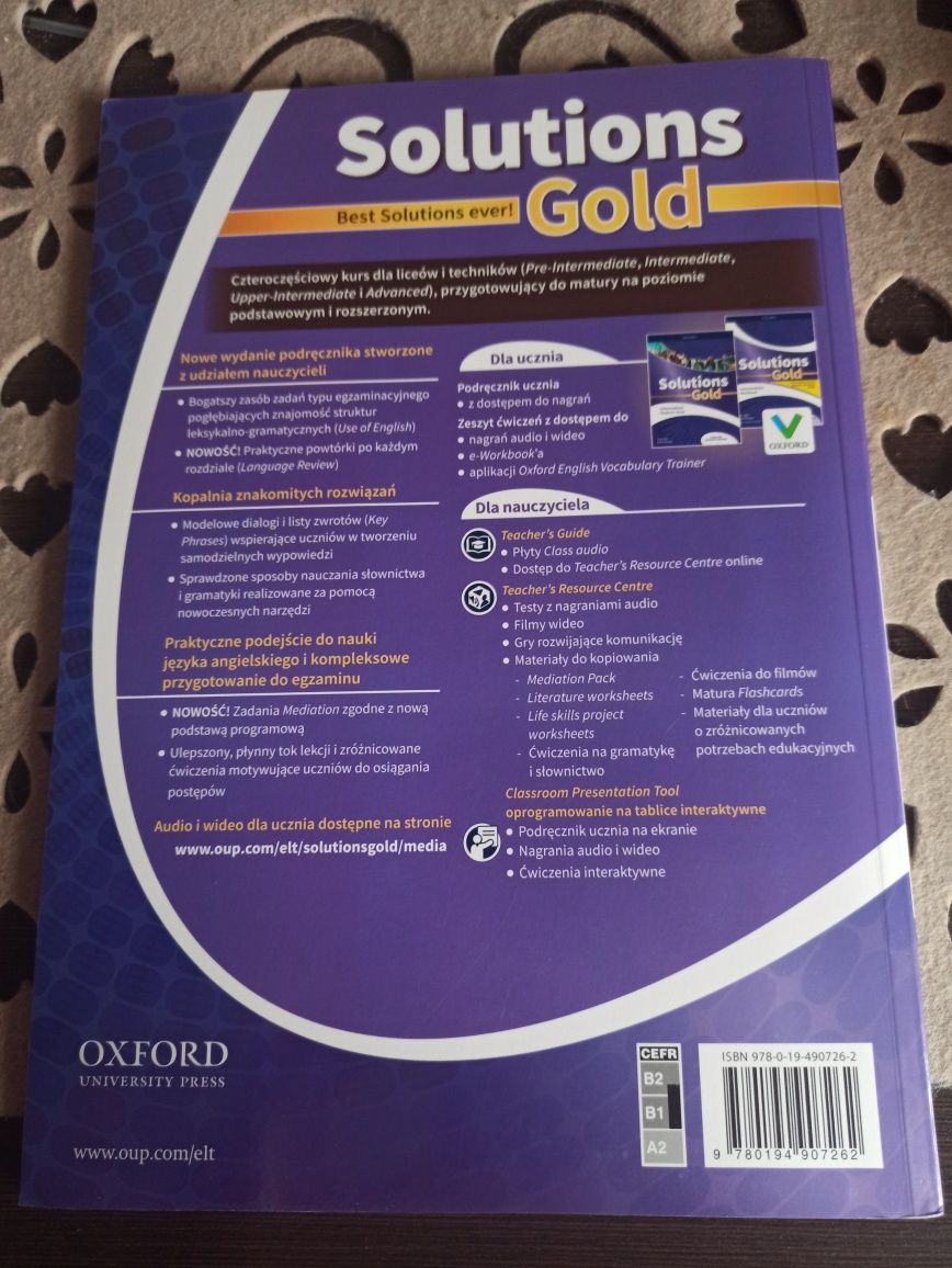 Solutions gold Intermediate workbook