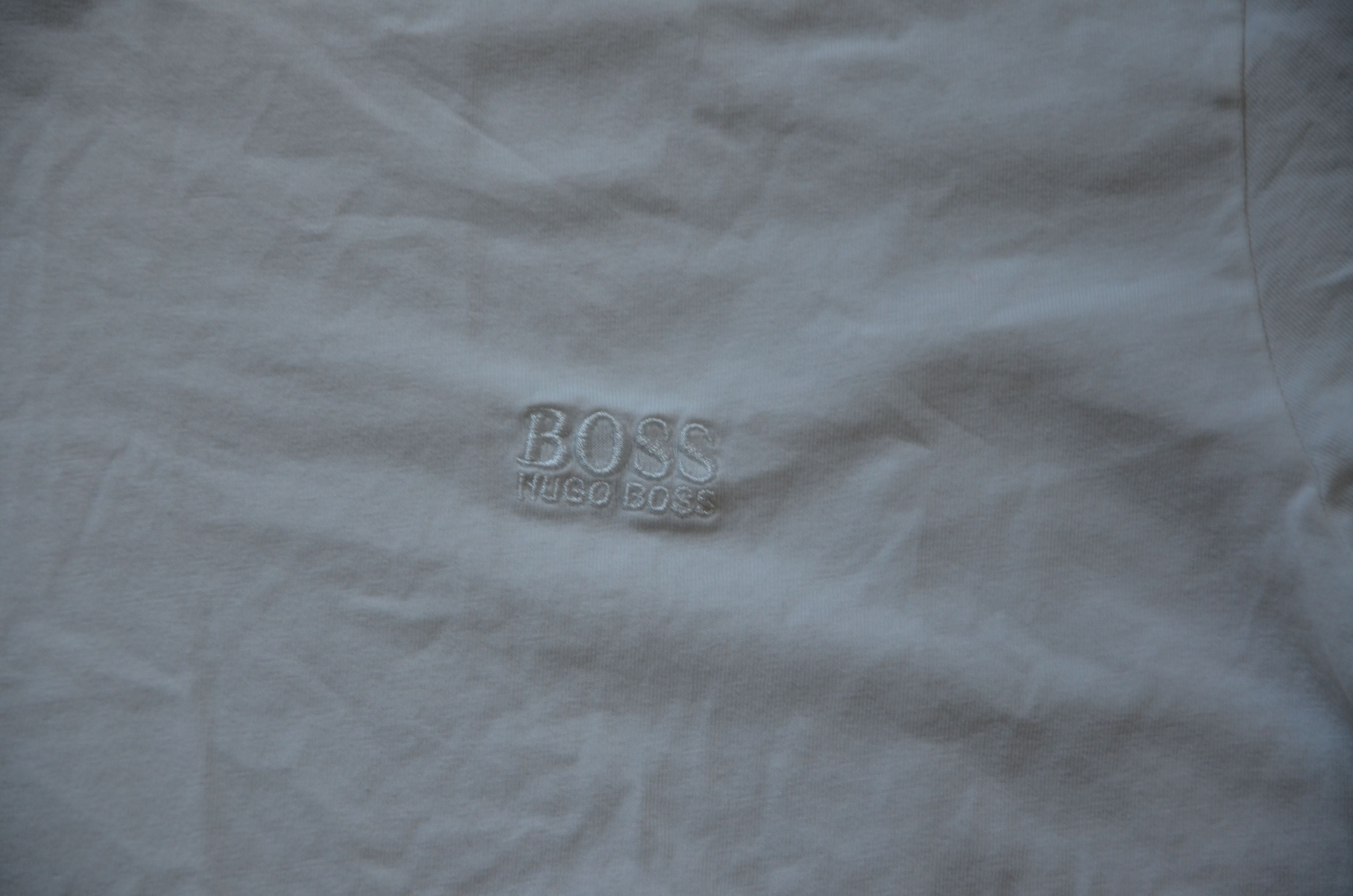 Hugo Boss t-shirt r. L biała