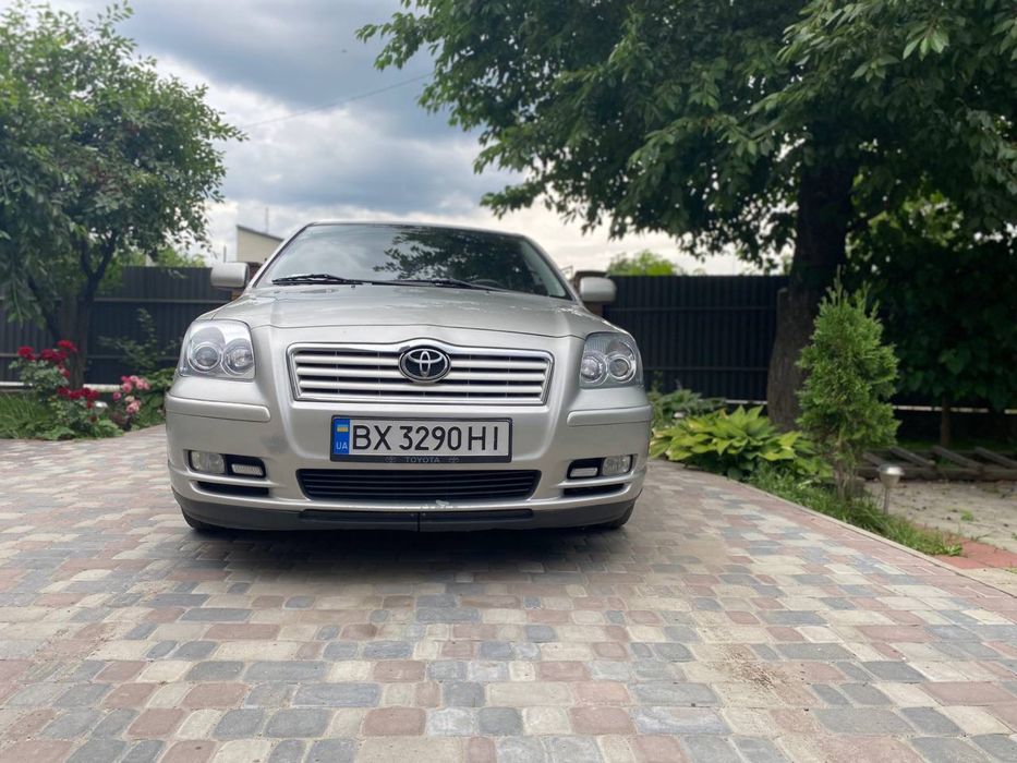 Toyota avensis 2003