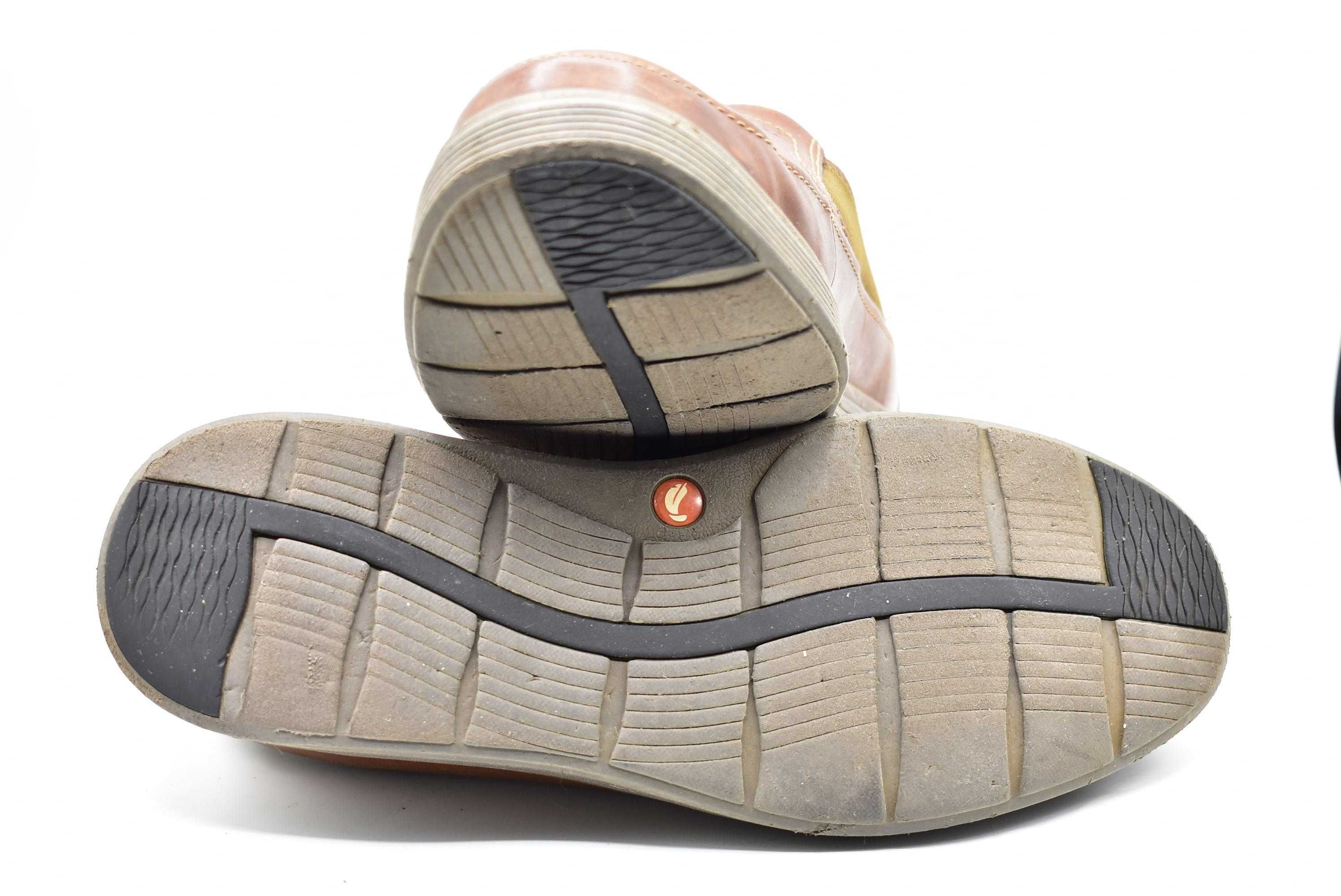 Clarks / Unstructured ( 42 )
