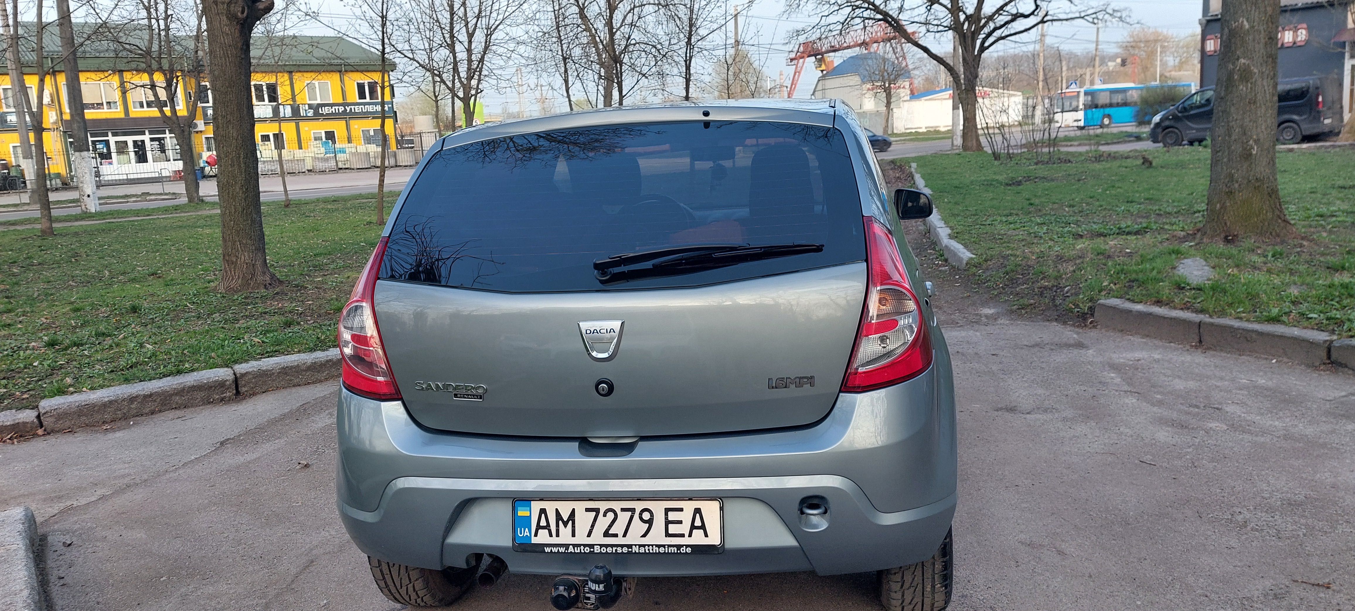 Dacia Sandero 1.6 бензин 2008