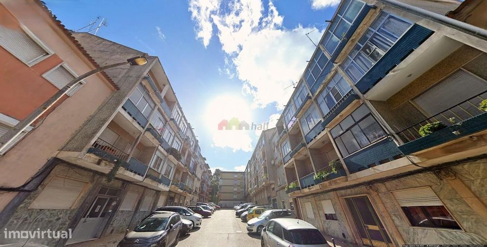 Apartamento T2 Renovado na Camarinha em Setúbal