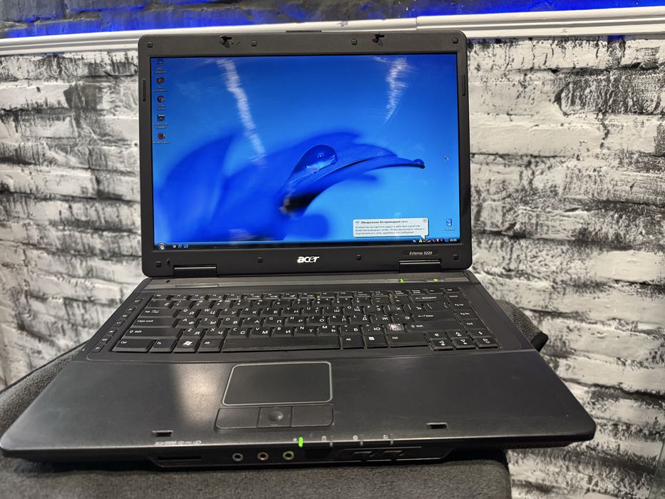 Ноутбук Acer /Intel Dual Core/ батаре 1,5 години тримае