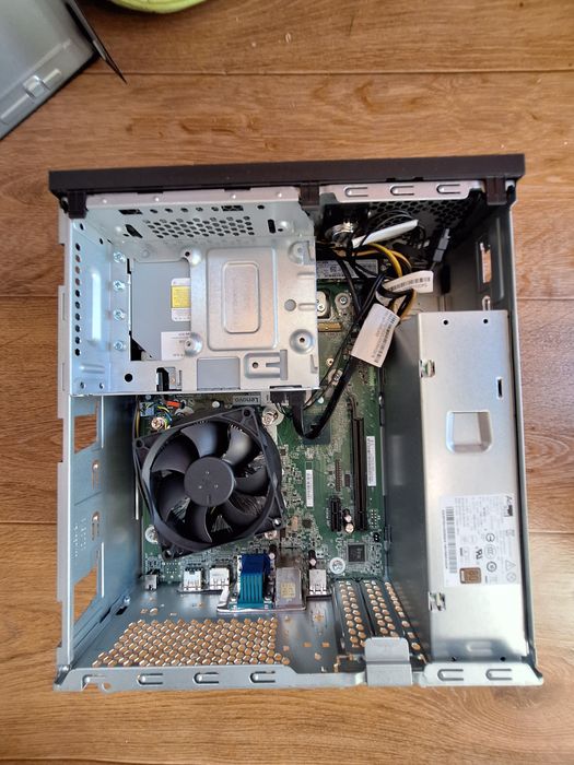 Komputer lenovo V530s type 10tx