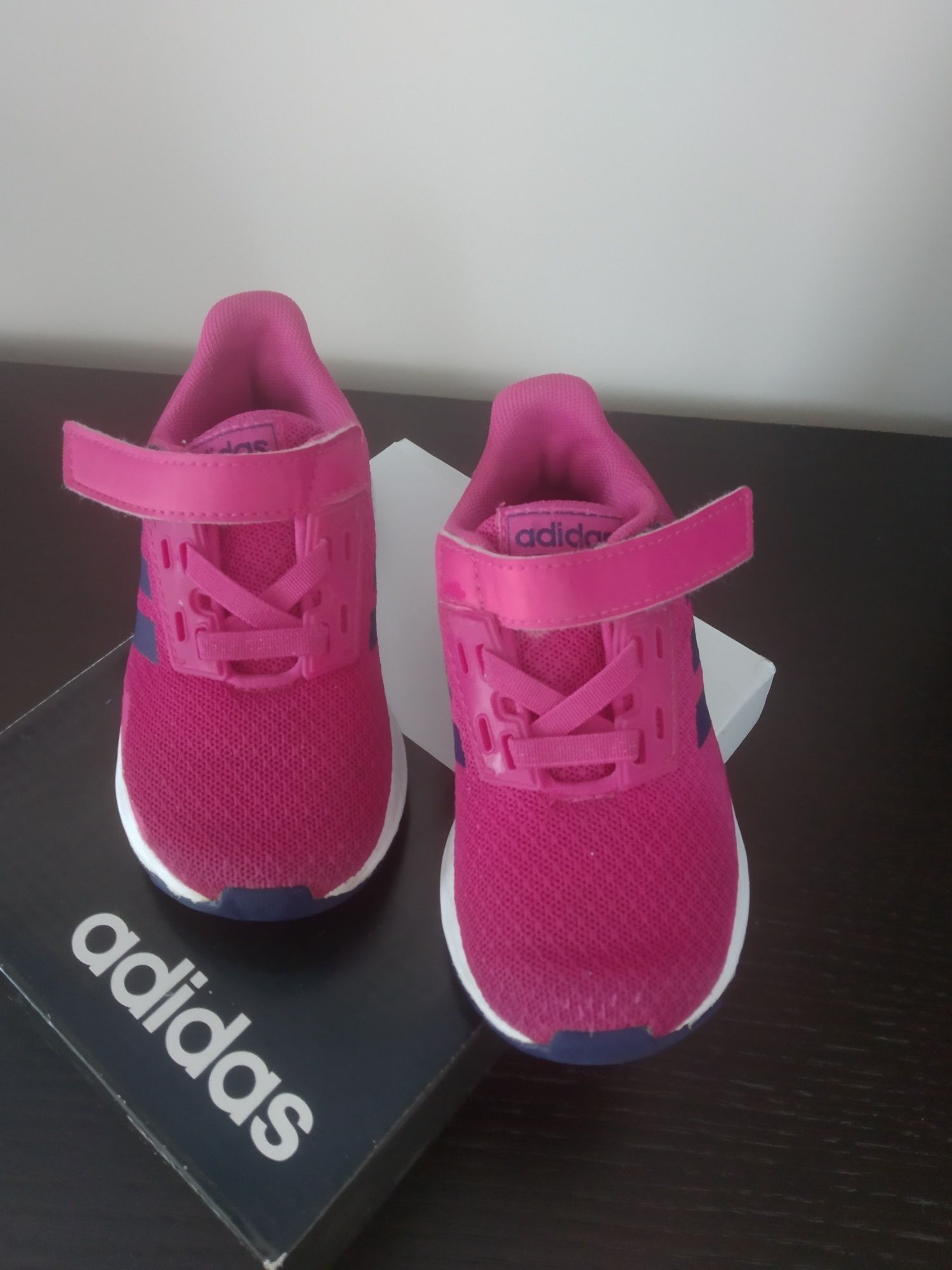 Buty adidas rozm 22.