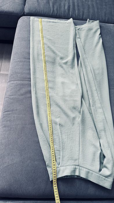 Літній жіночий костюм