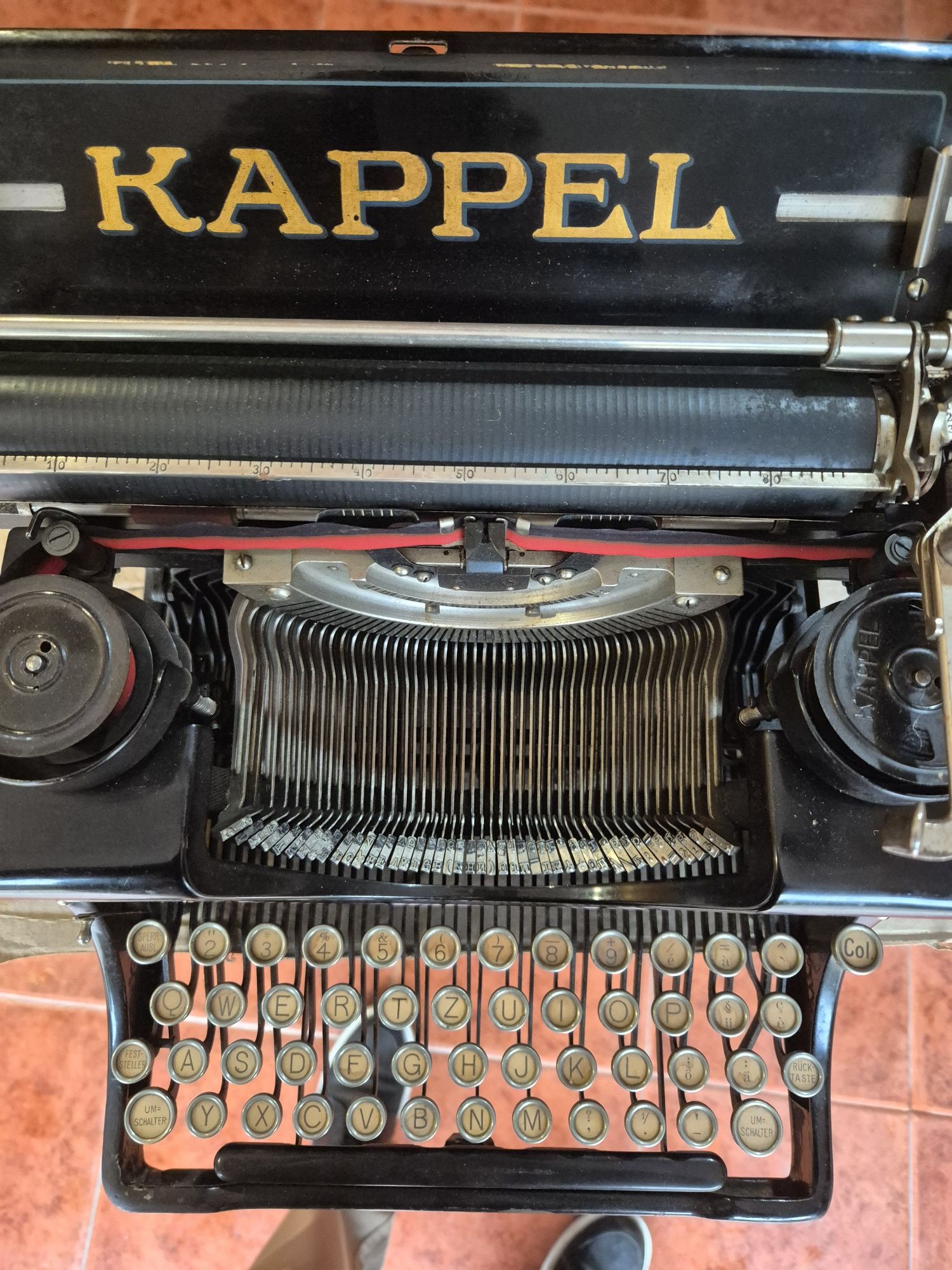 Maquina de escrever antiga Kapel