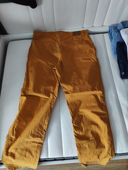 Spodnie męskie miodowe kamel długie Hugo Boss rozmiar M