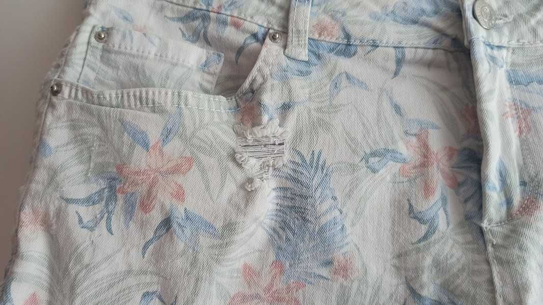 C&A jeasnowe spodenki we wzory 42 / XL