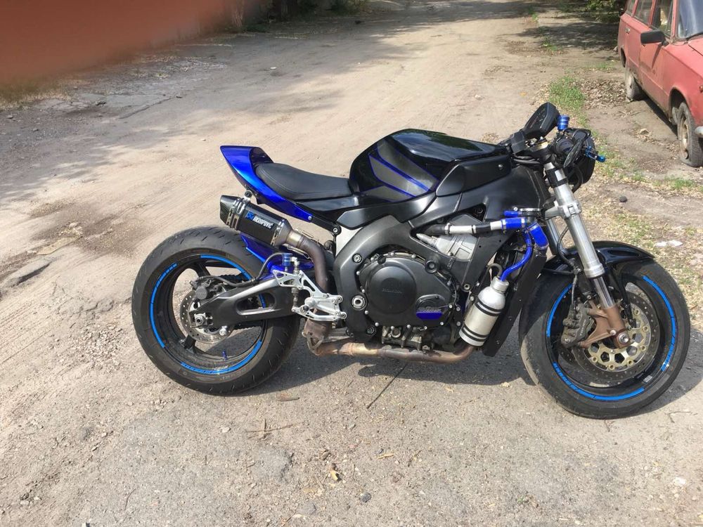 CBR1000RR street