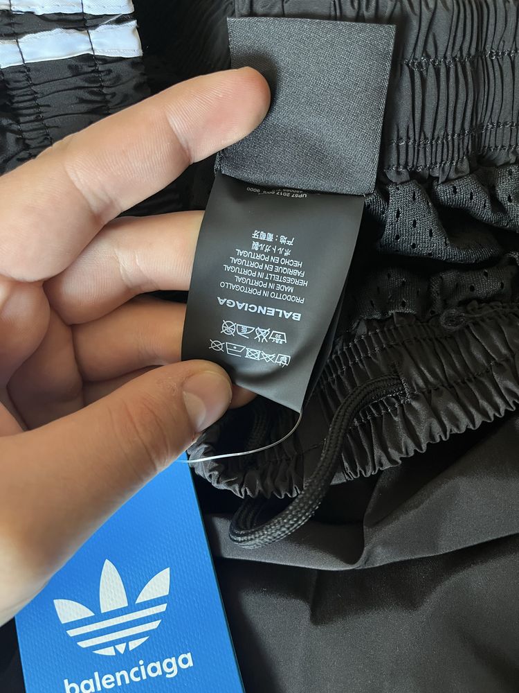 Шорти Adidas x Balenciaga