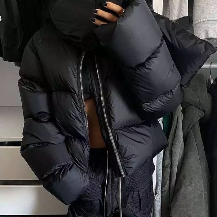 Зимняя куртка новая дутая