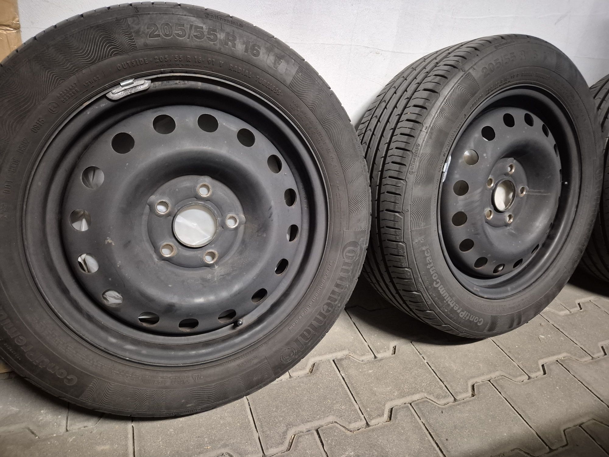 Honda 16 CALI 6.5J ET50 5X114.3. Letnie opony