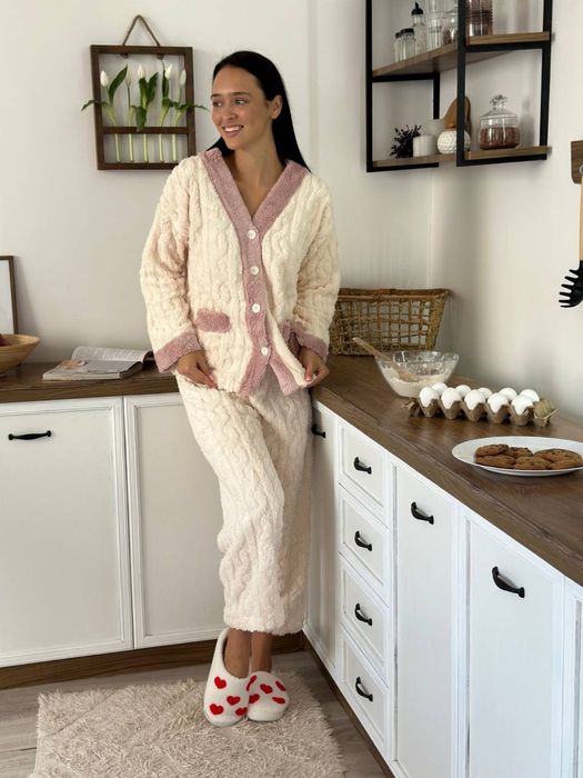 Жіноча тепла піжама