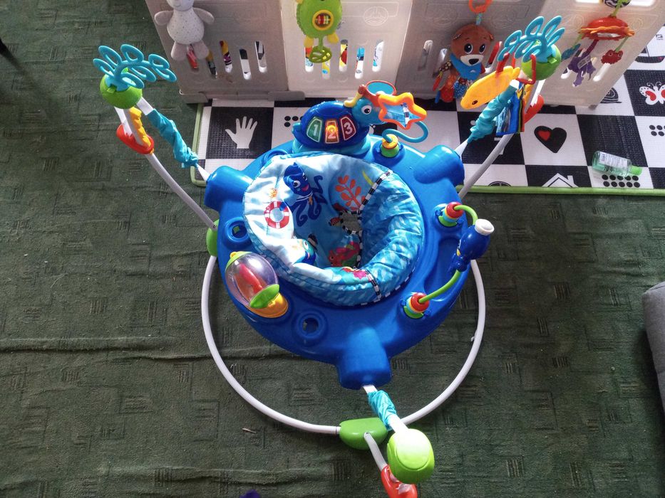 Baby Einstein SKOCZEK stolik interaktywny 360-