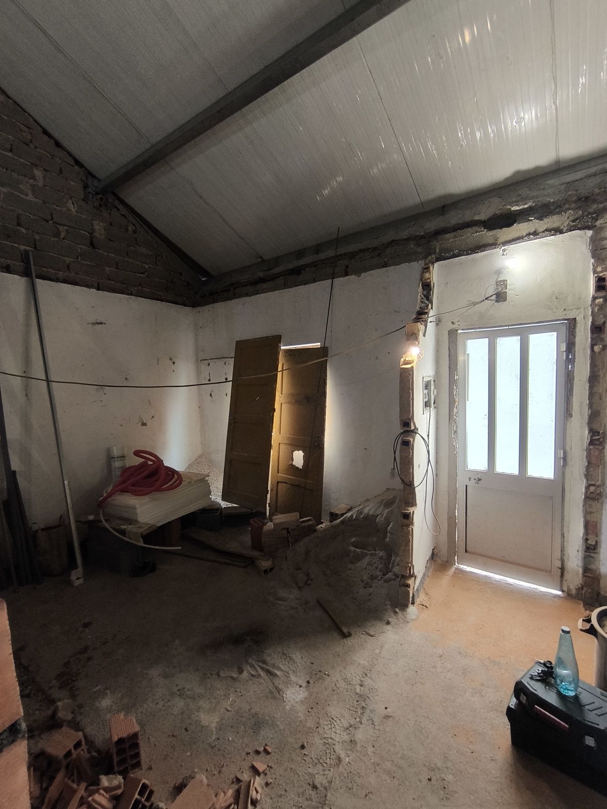 Vendo casa com obras em Andamento