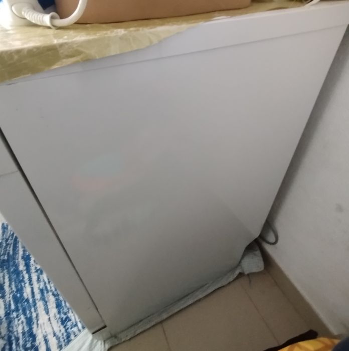 Máquina lavar loiça Electrolux Mod: ESF 5201 LOW, como nova.