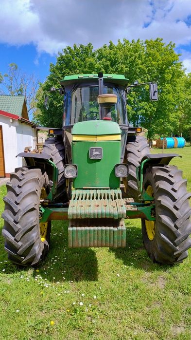 John Deere 3650.