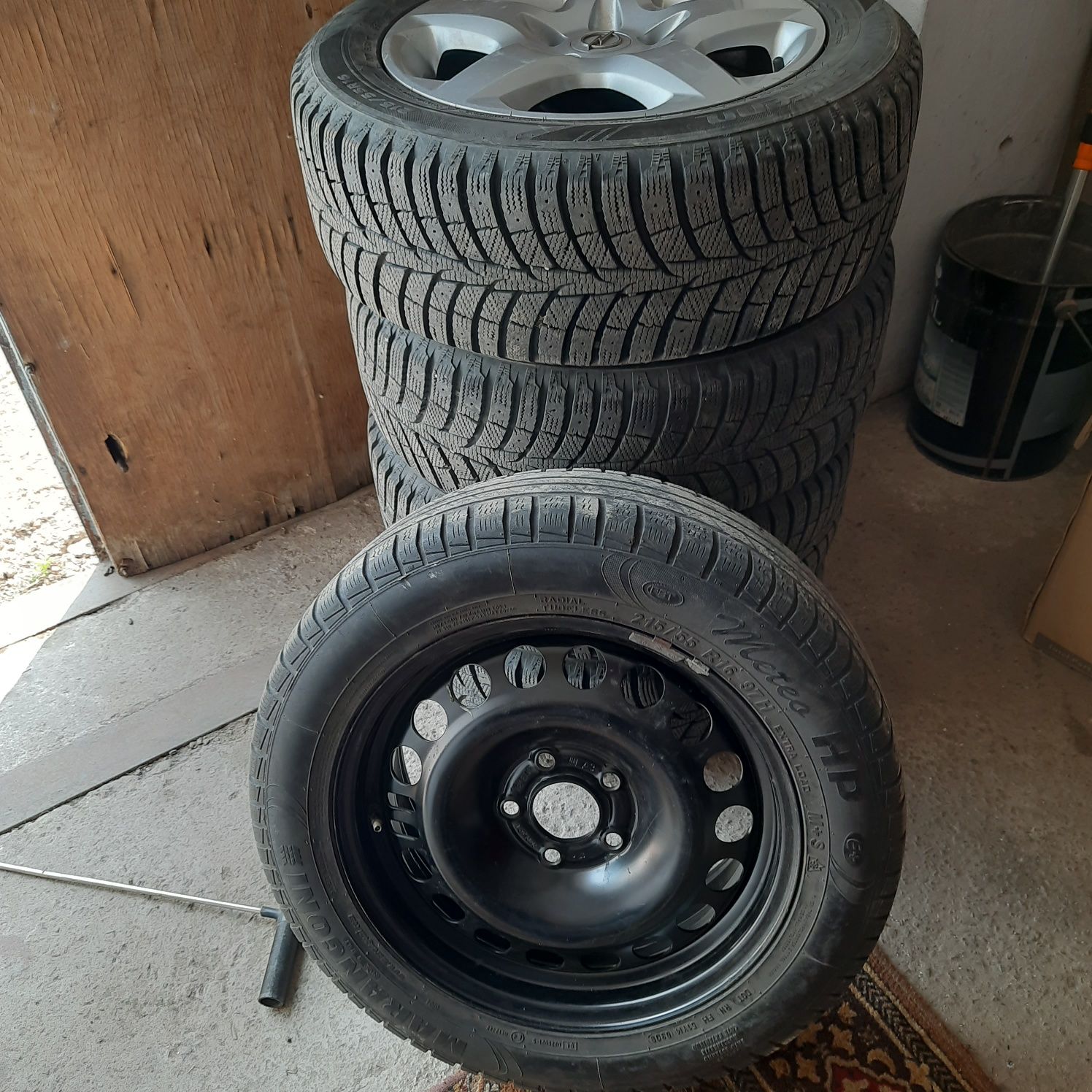 Диски Опель r16. Шины laufenn Южная Корея 215/55/r16  1750/1шт.