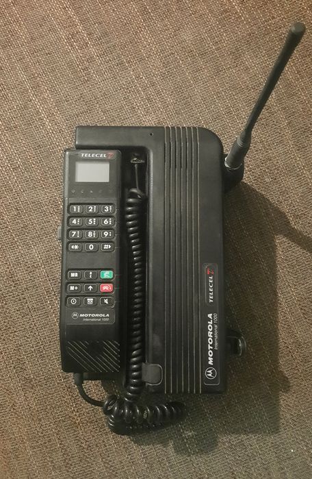 Telemóvel de carro antigo