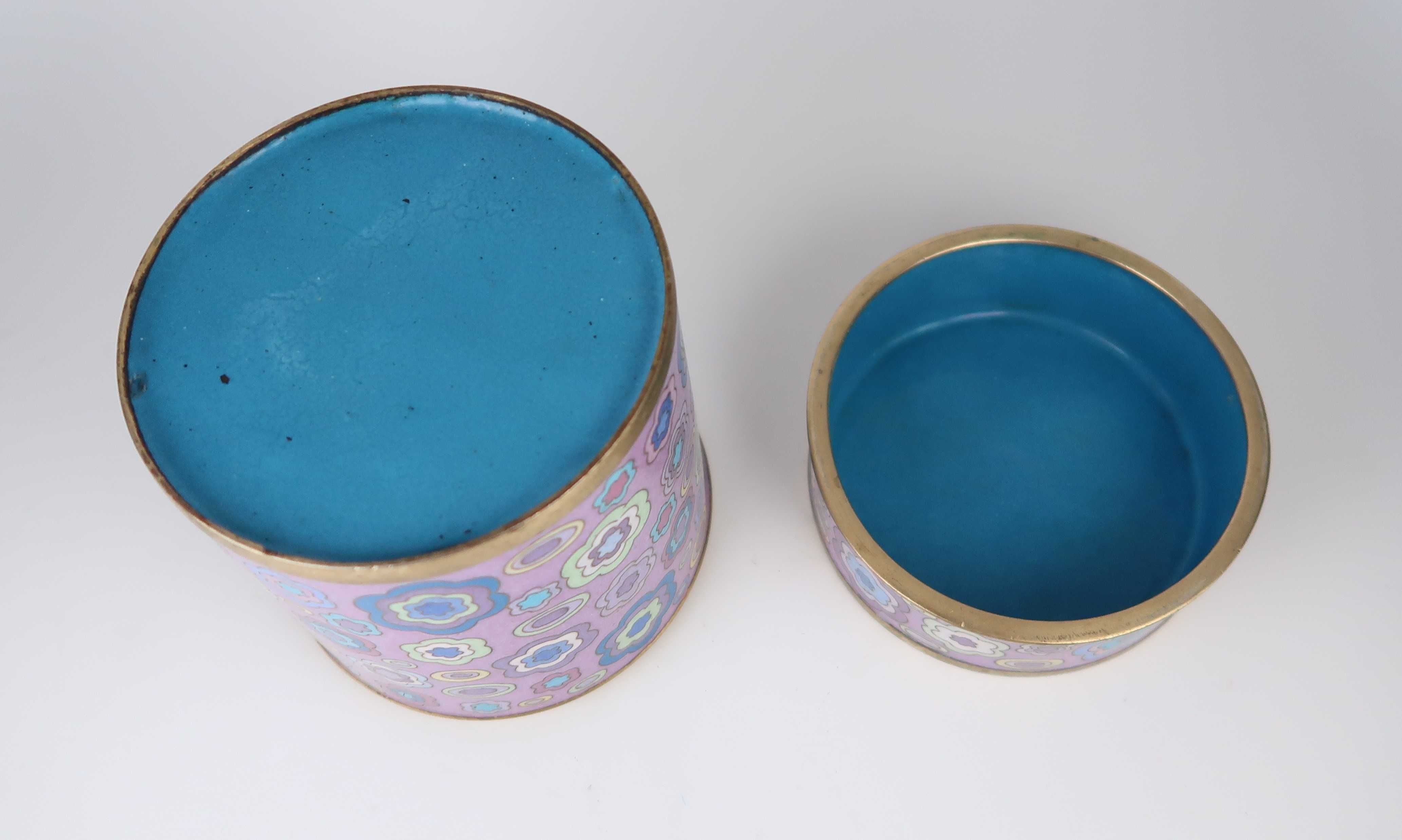Caixa cilíndrica de chá em cloisonné (estilo Fabienne Jouvin)