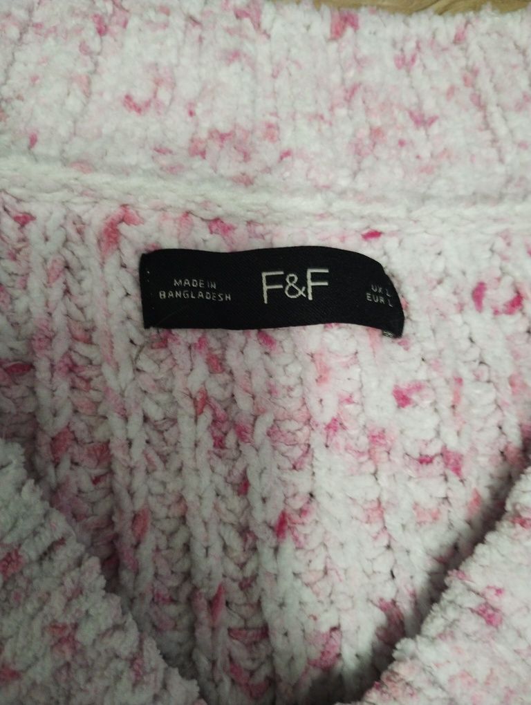 Sweter dzianinowy ciepły zimowy F&F
Rozmiar L
Długość 67 cm
Długość po