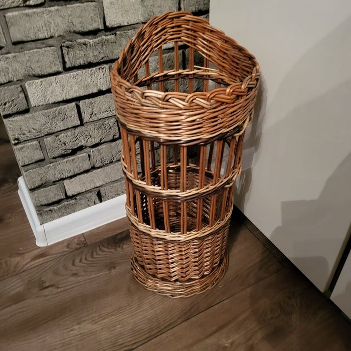 Kosz na parasolki z wikliny